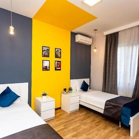 Inside City Hotel Баку Екстериор снимка