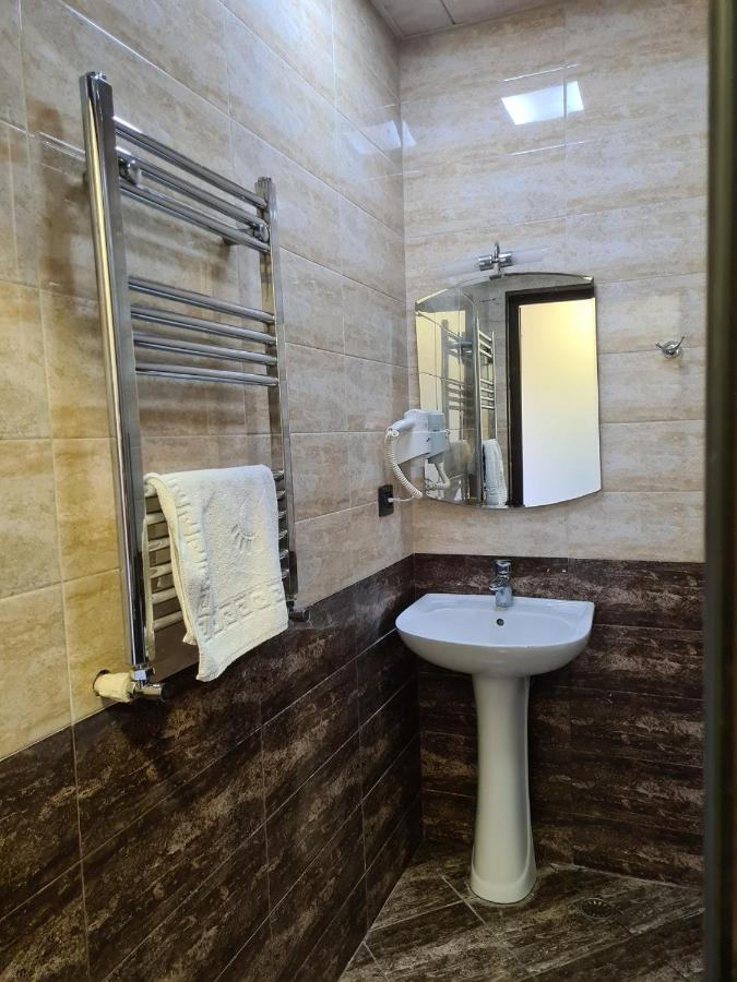 Inside City Hotel Баку Екстериор снимка