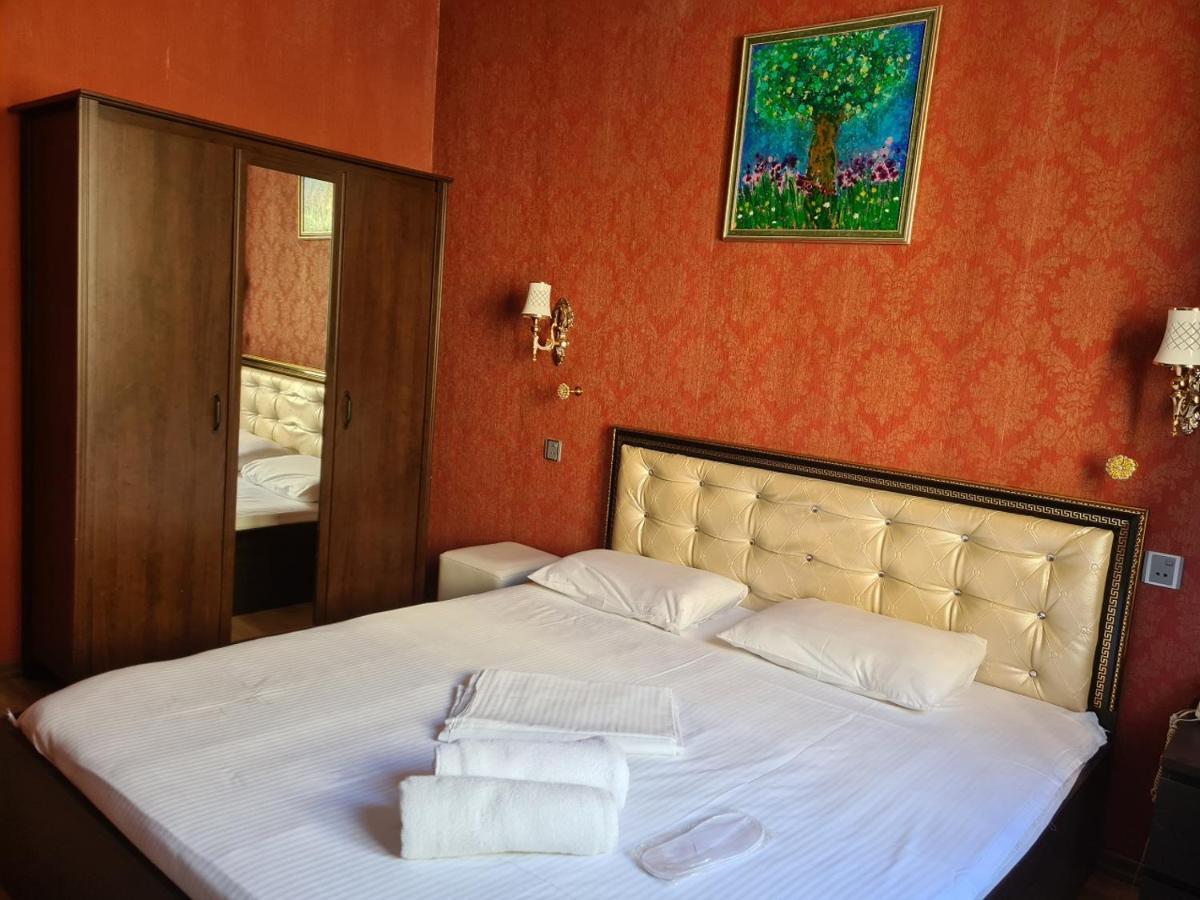 Inside City Hotel Баку Екстериор снимка