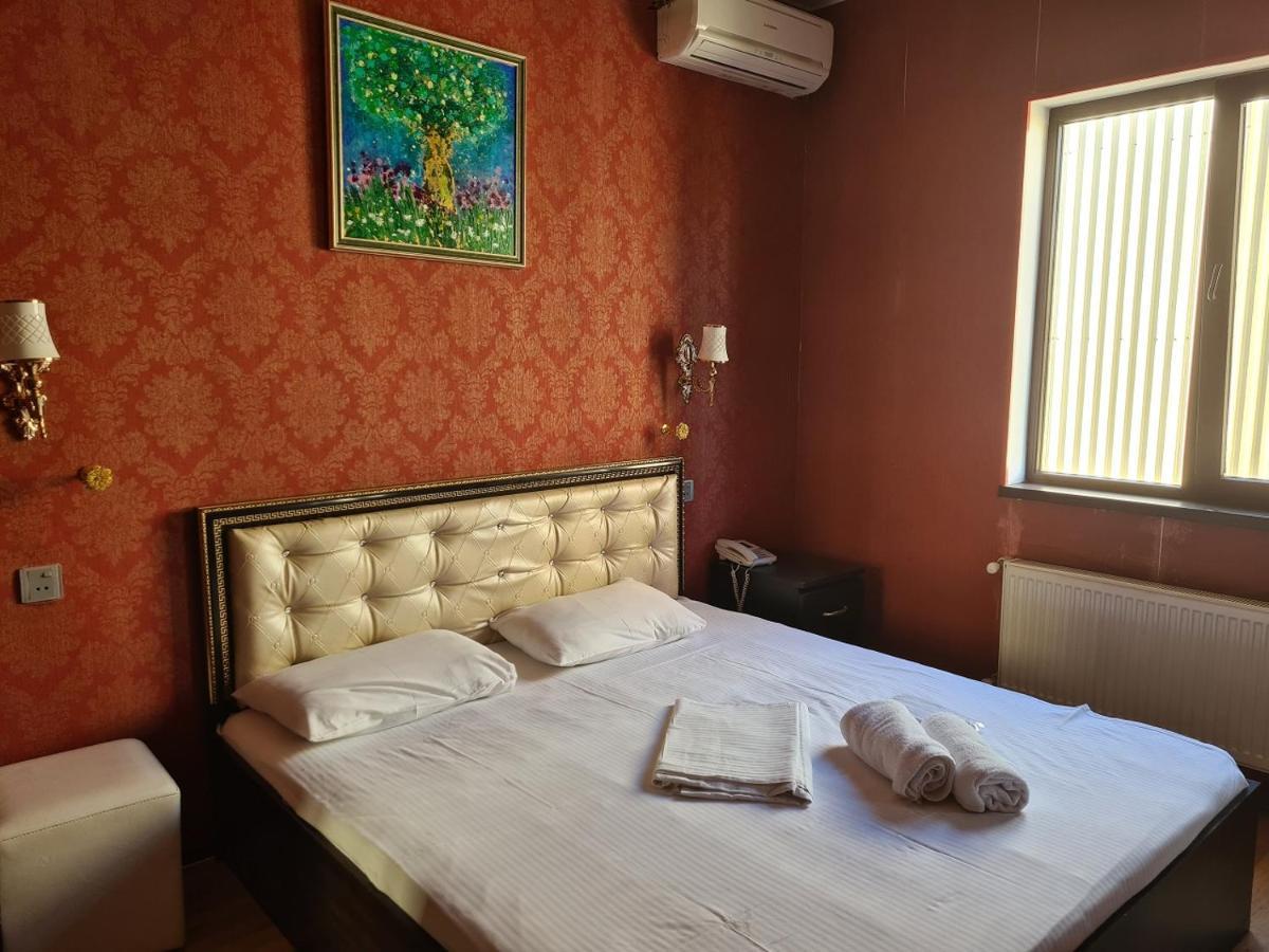 Inside City Hotel Баку Екстериор снимка