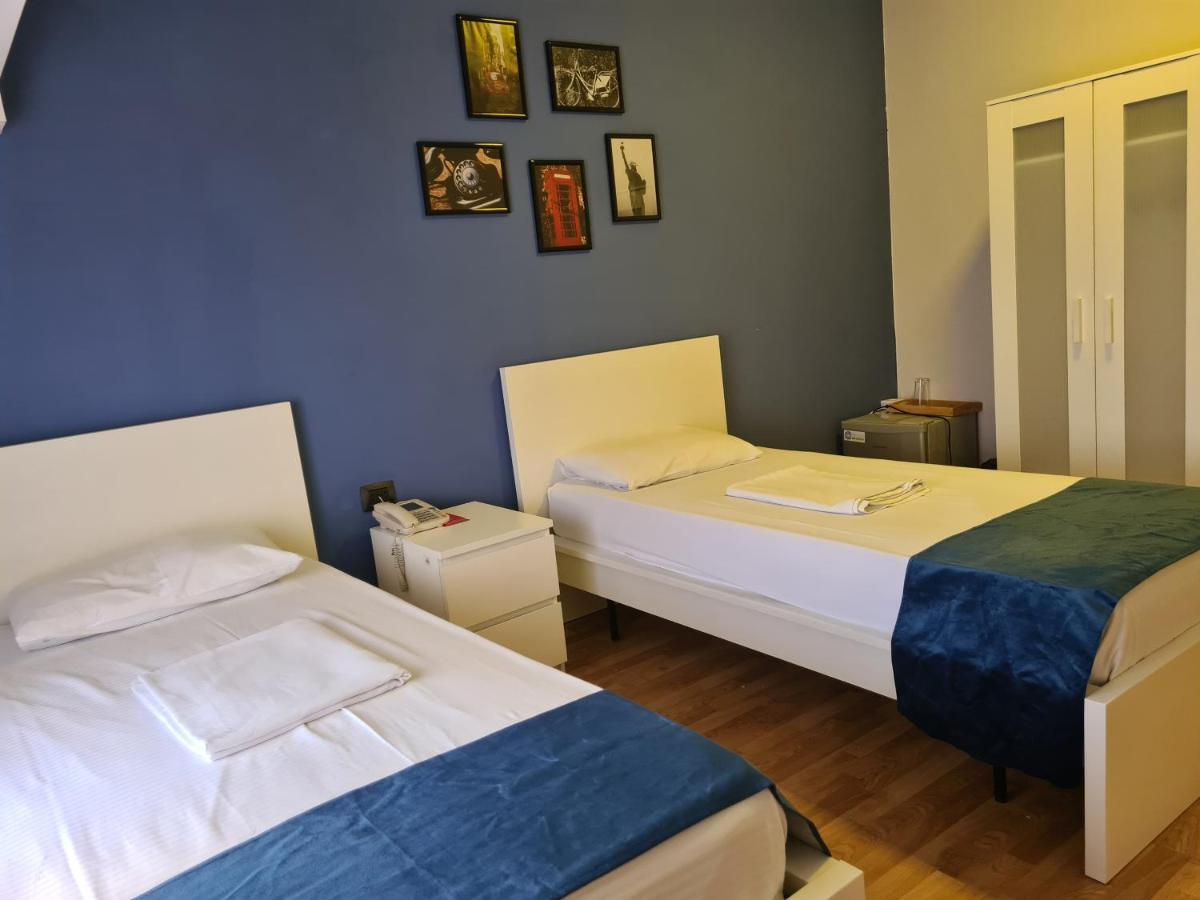 Inside City Hotel Баку Екстериор снимка