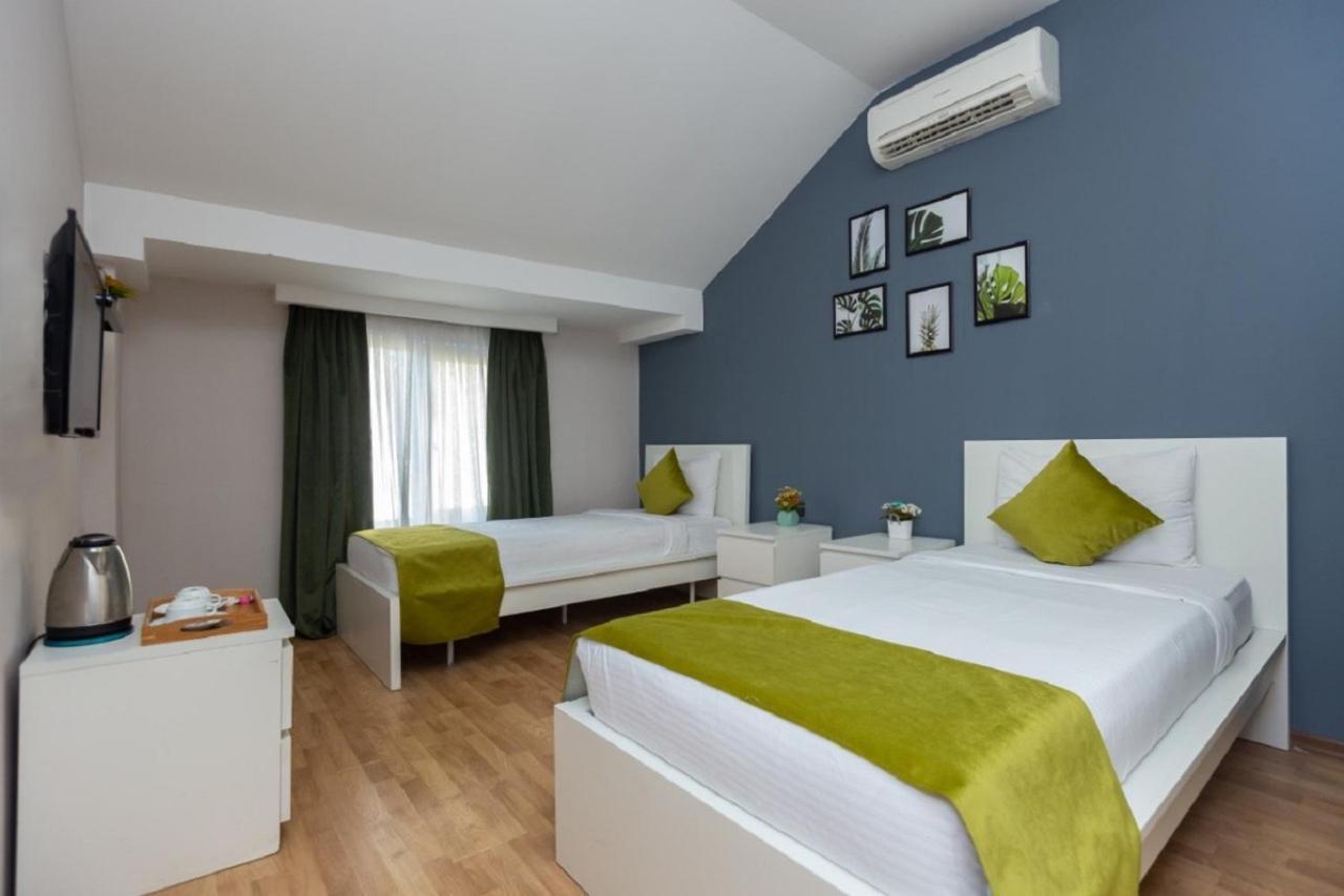 Inside City Hotel Баку Екстериор снимка