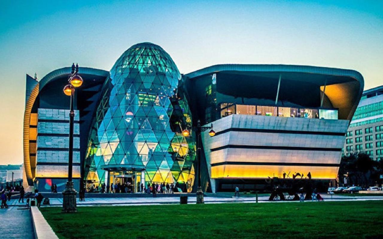 Inside City Hotel Баку Екстериор снимка